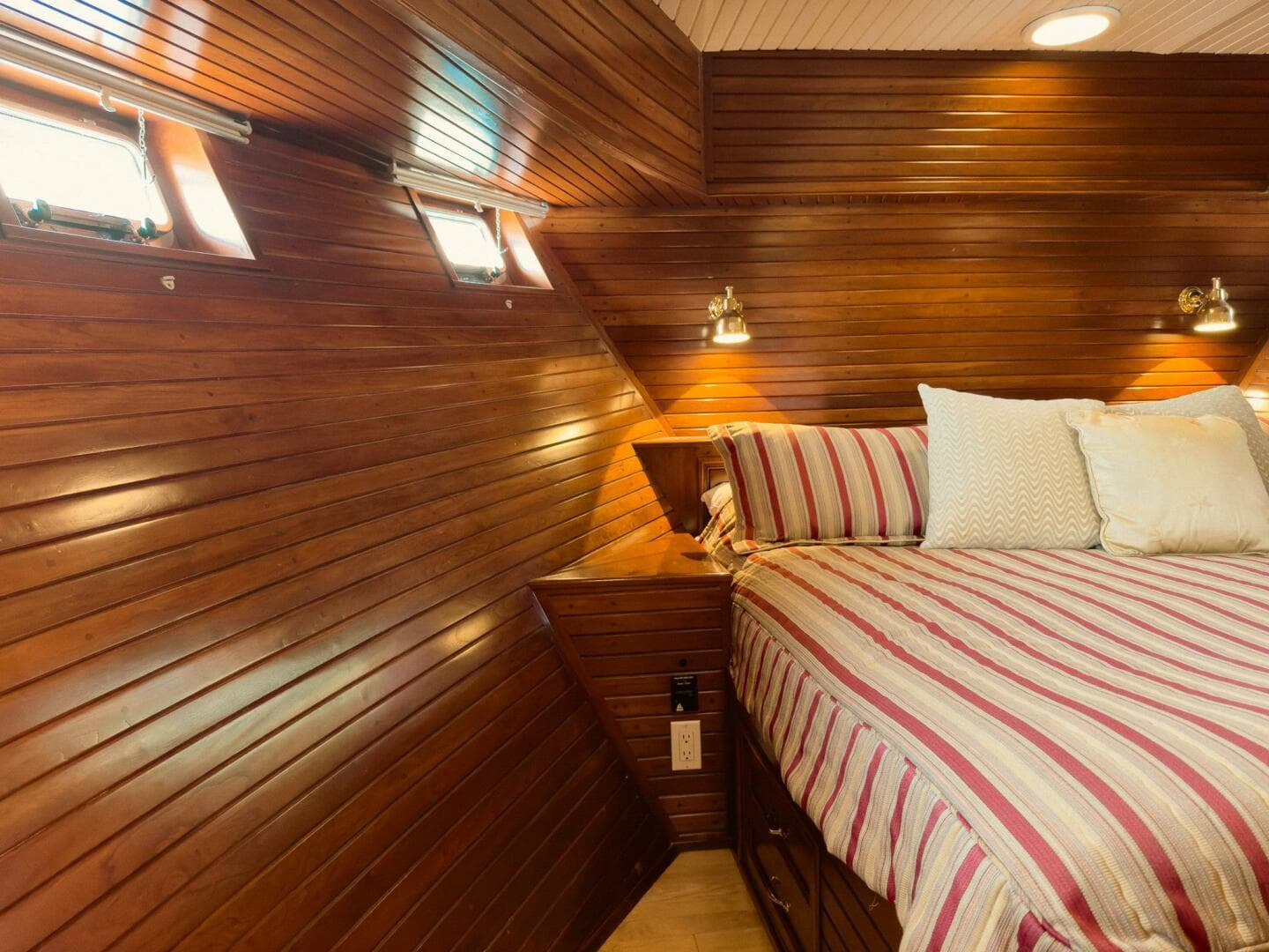 2002 Trawler Custom Aluminum — photo 48