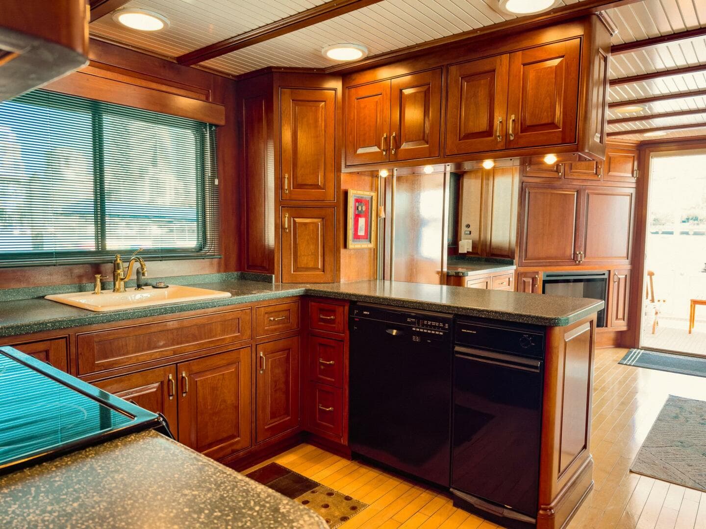 2002 Trawler Custom Aluminum — photo 27