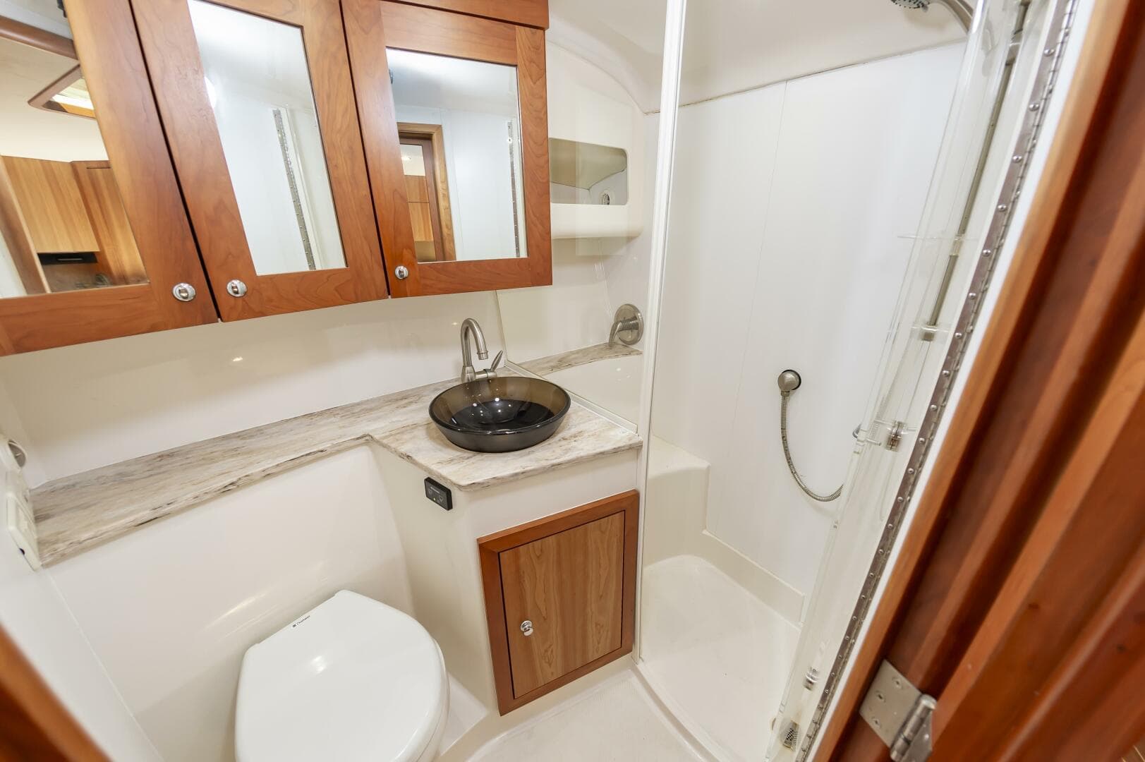 2014 Jupiter 41 Sport Bridge — photo 37