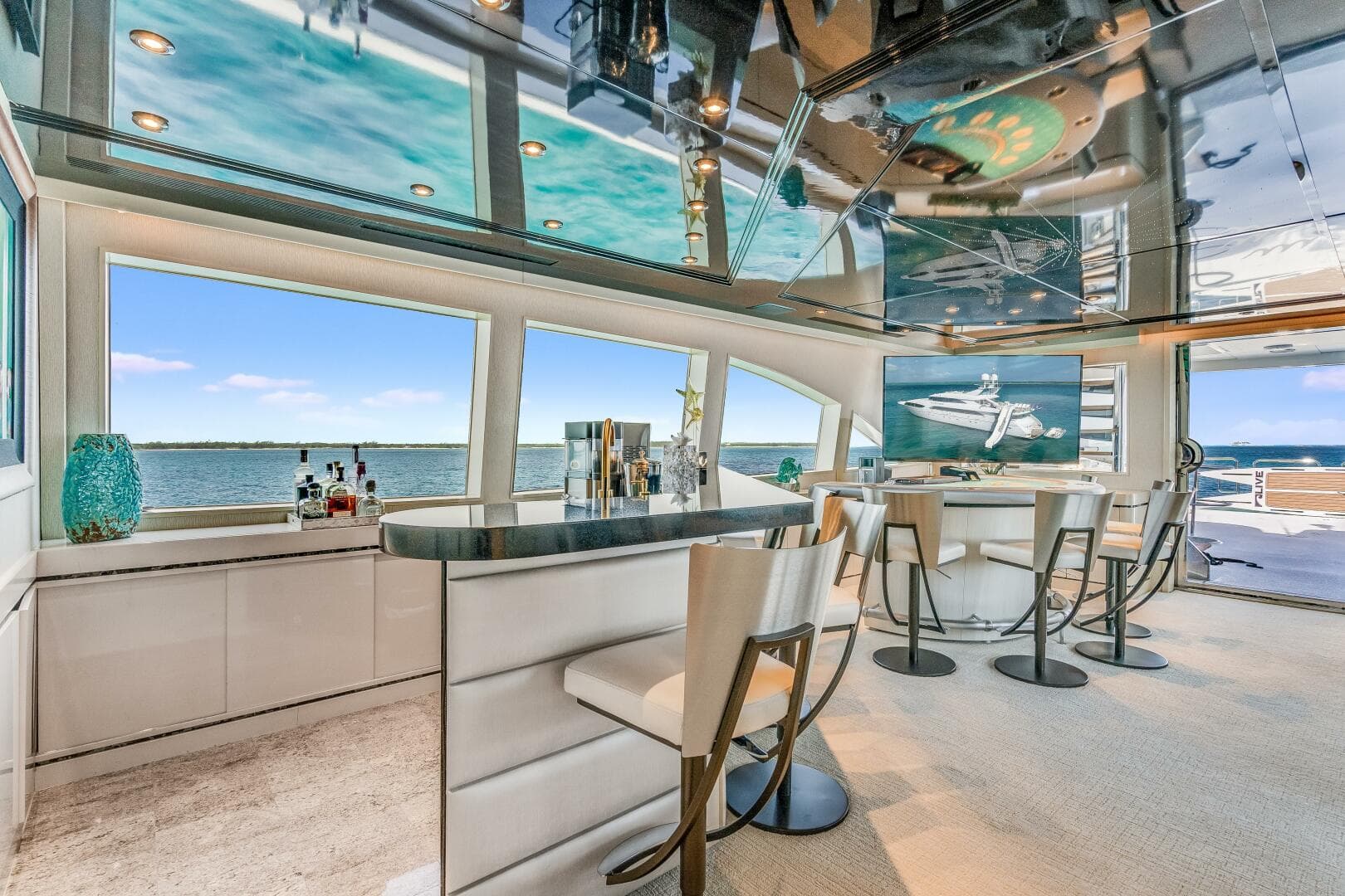 2001 Westship — photo 43