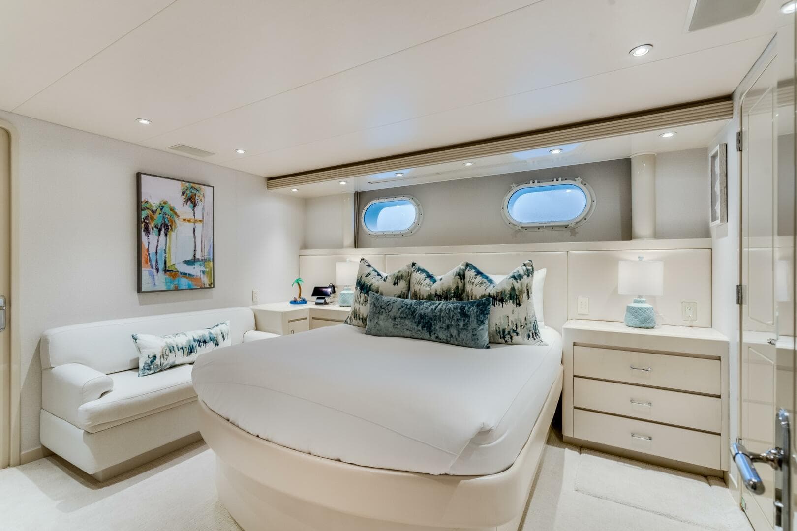 2001 Westship — photo 28