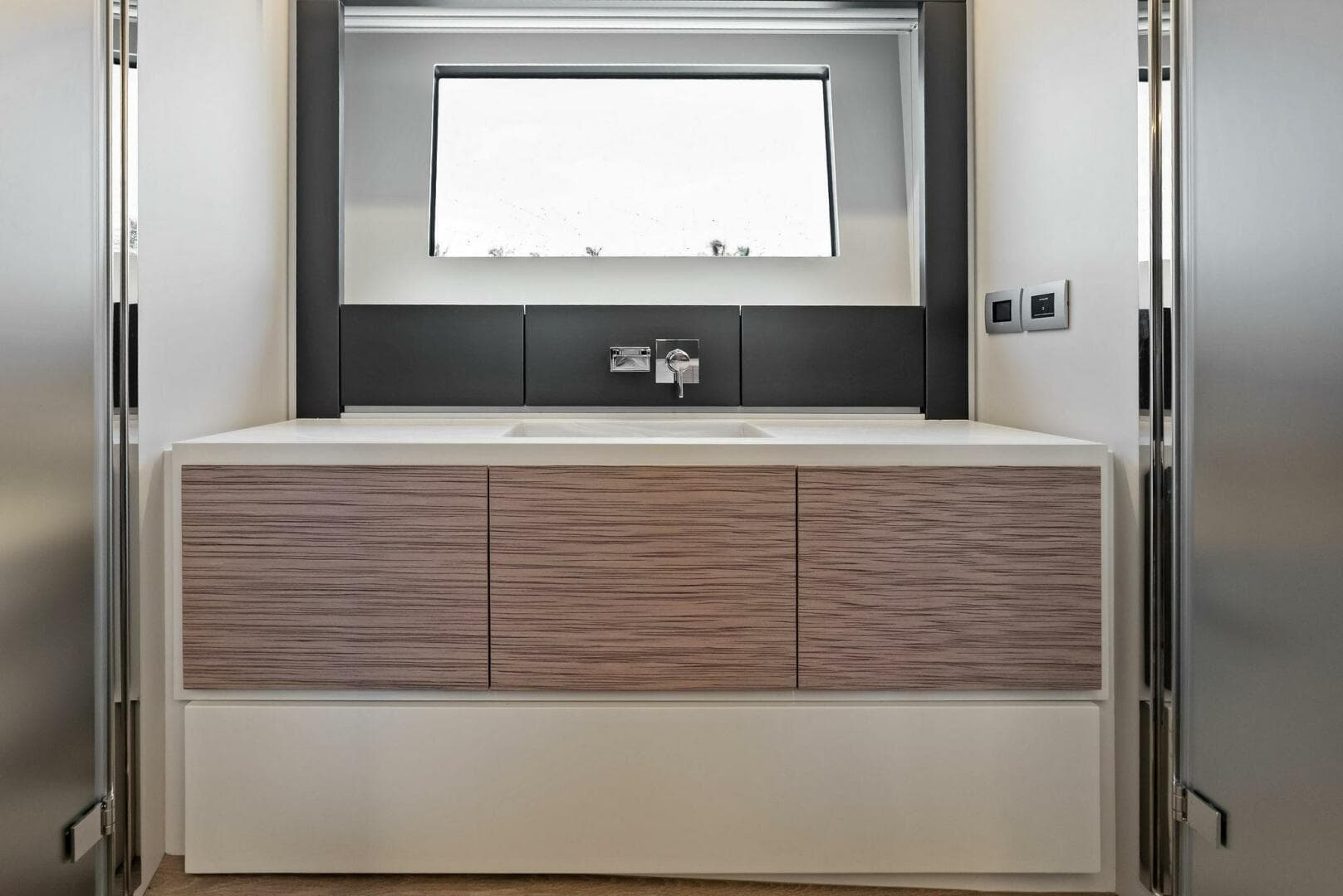 2024 Pershing 6X — photo 44