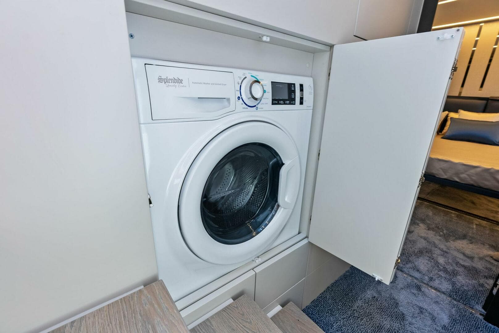 2024 Pershing 6X — photo 46