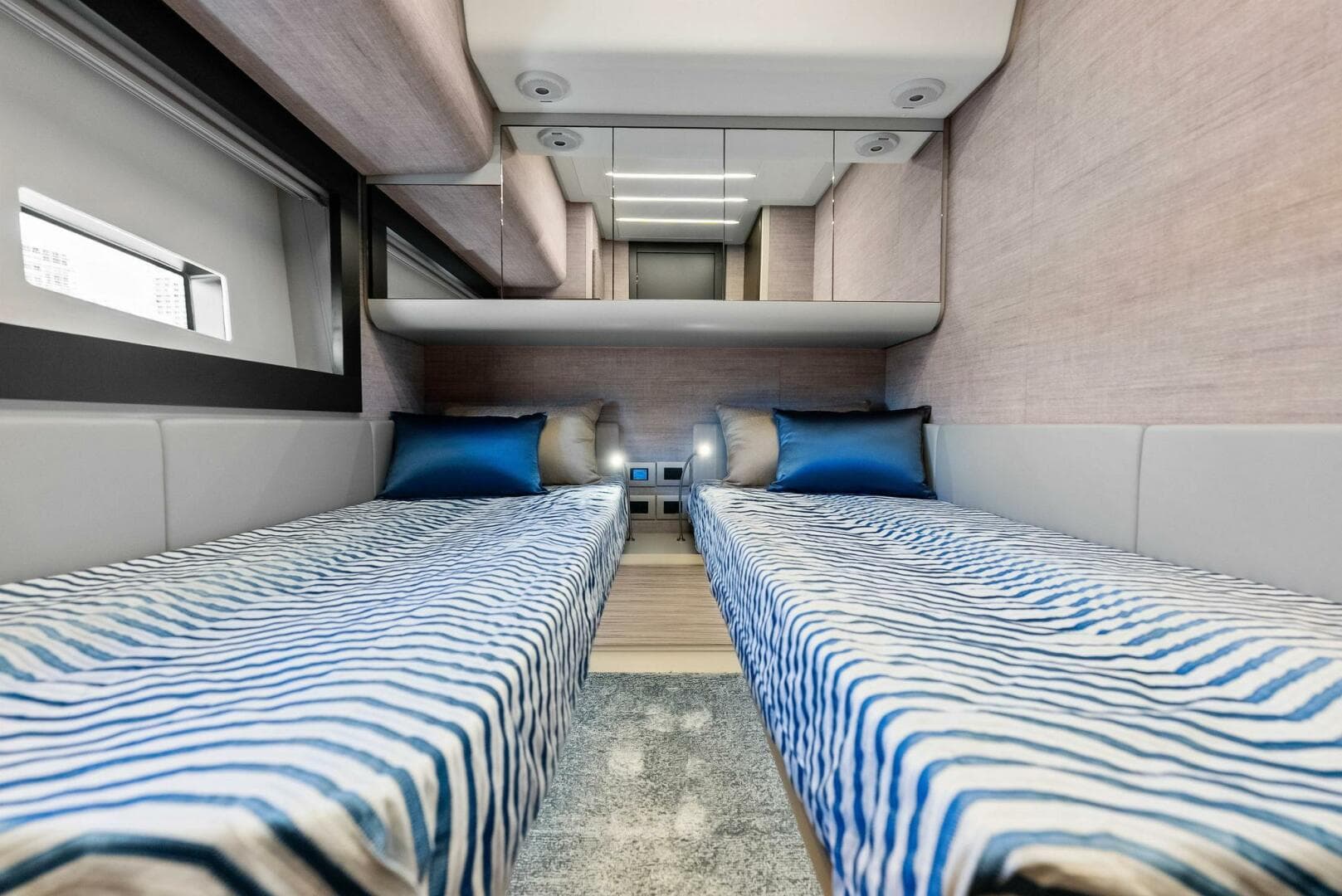 2024 Pershing 6X — photo 36