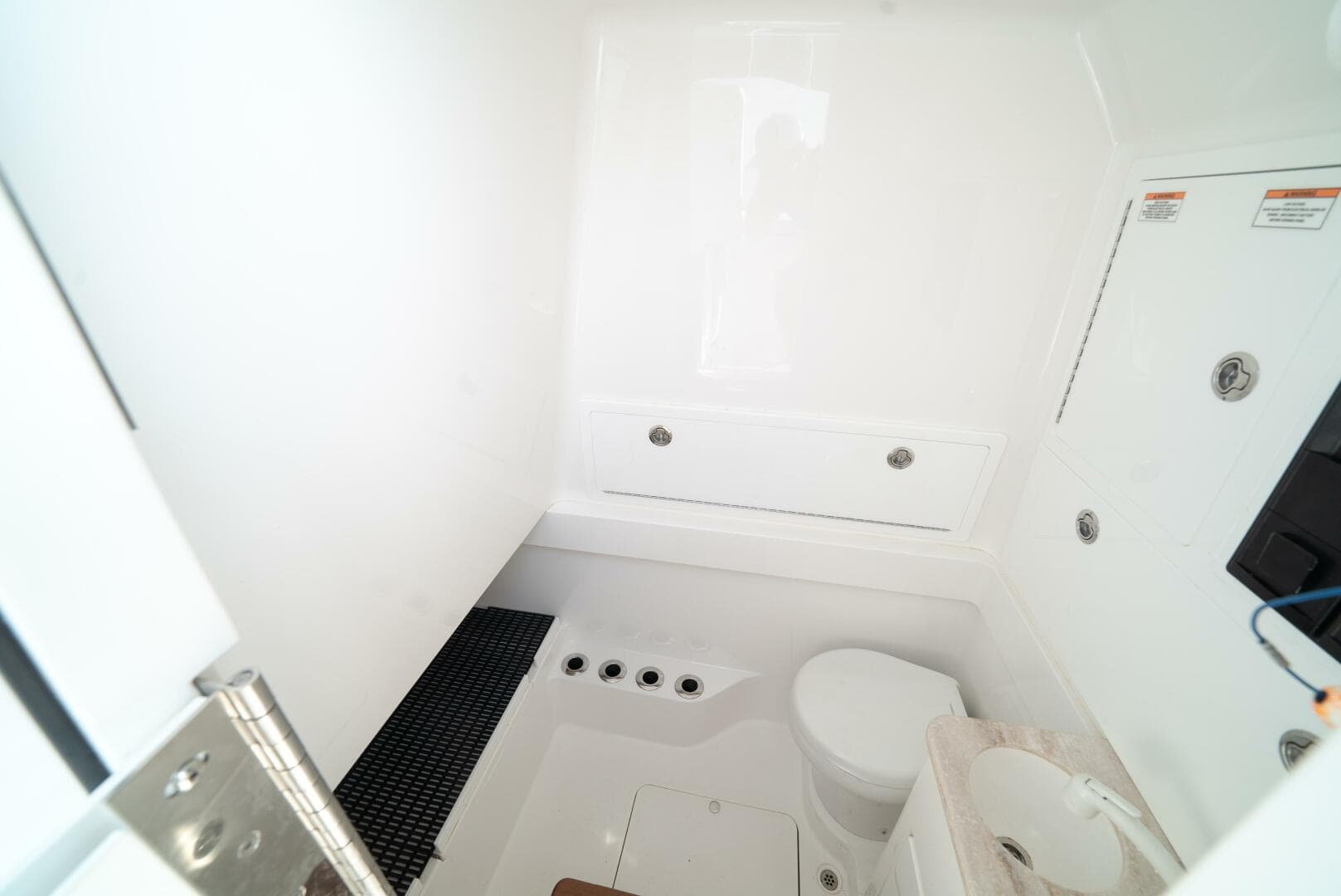 2022 Valhalla Boatworks V-37 — photo 18