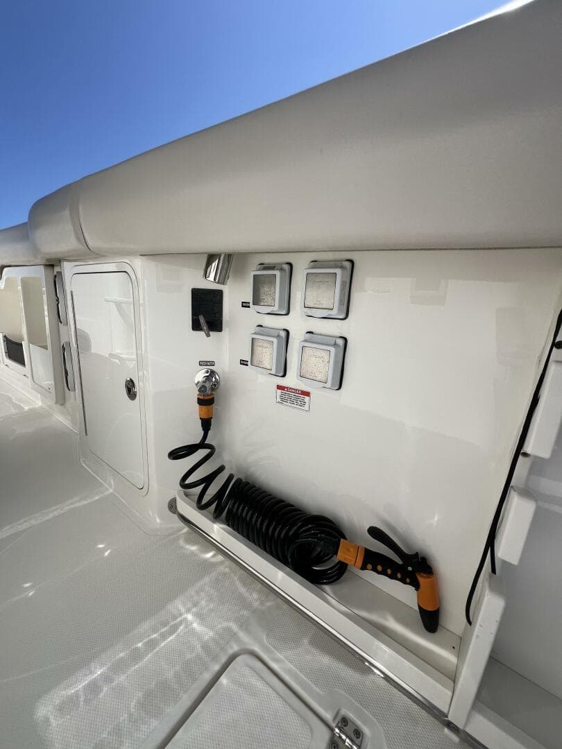 2019 Boston Whaler 38 Outrage — photo 15