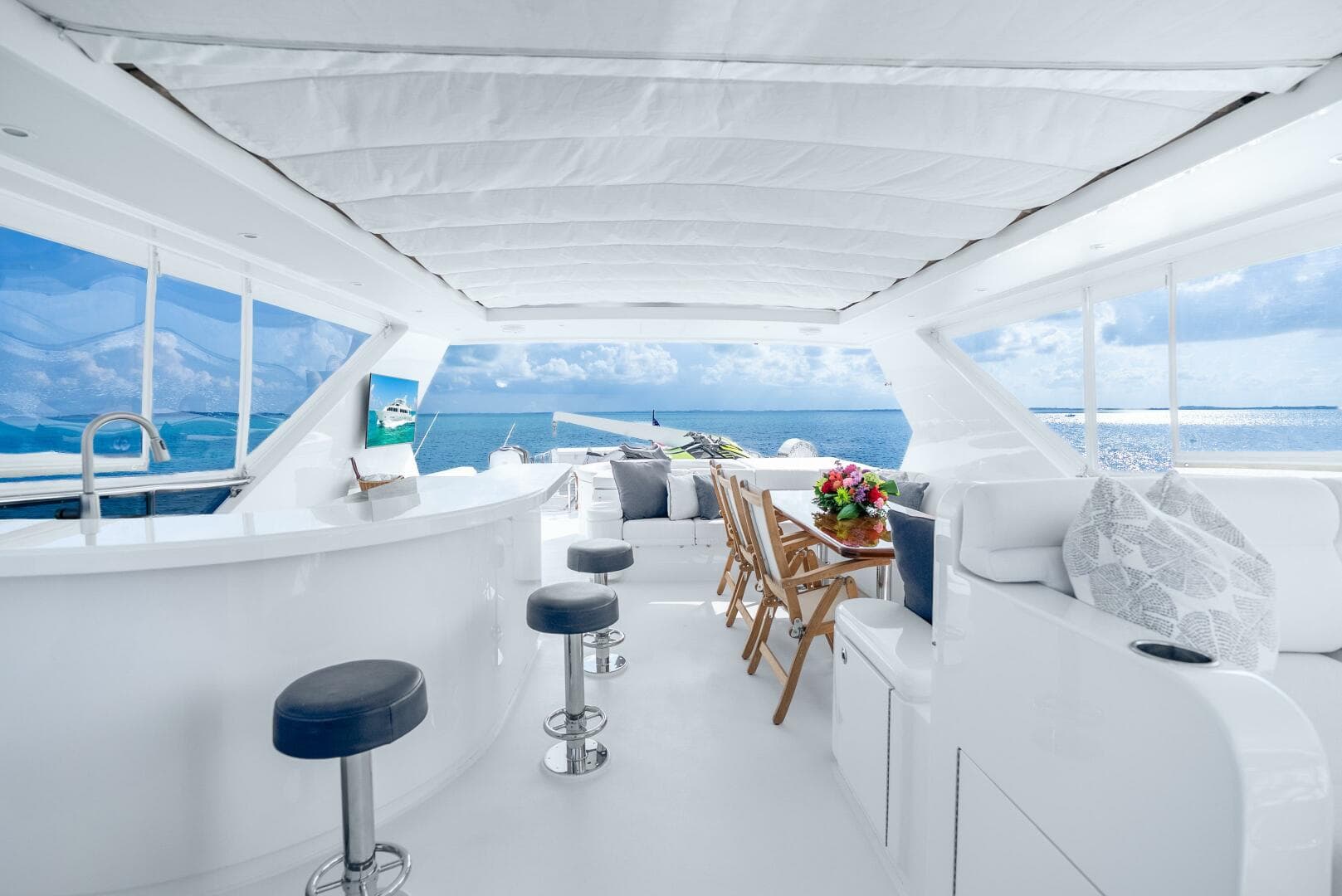 2010 Hargrave Raised Pilothouse — photo 37