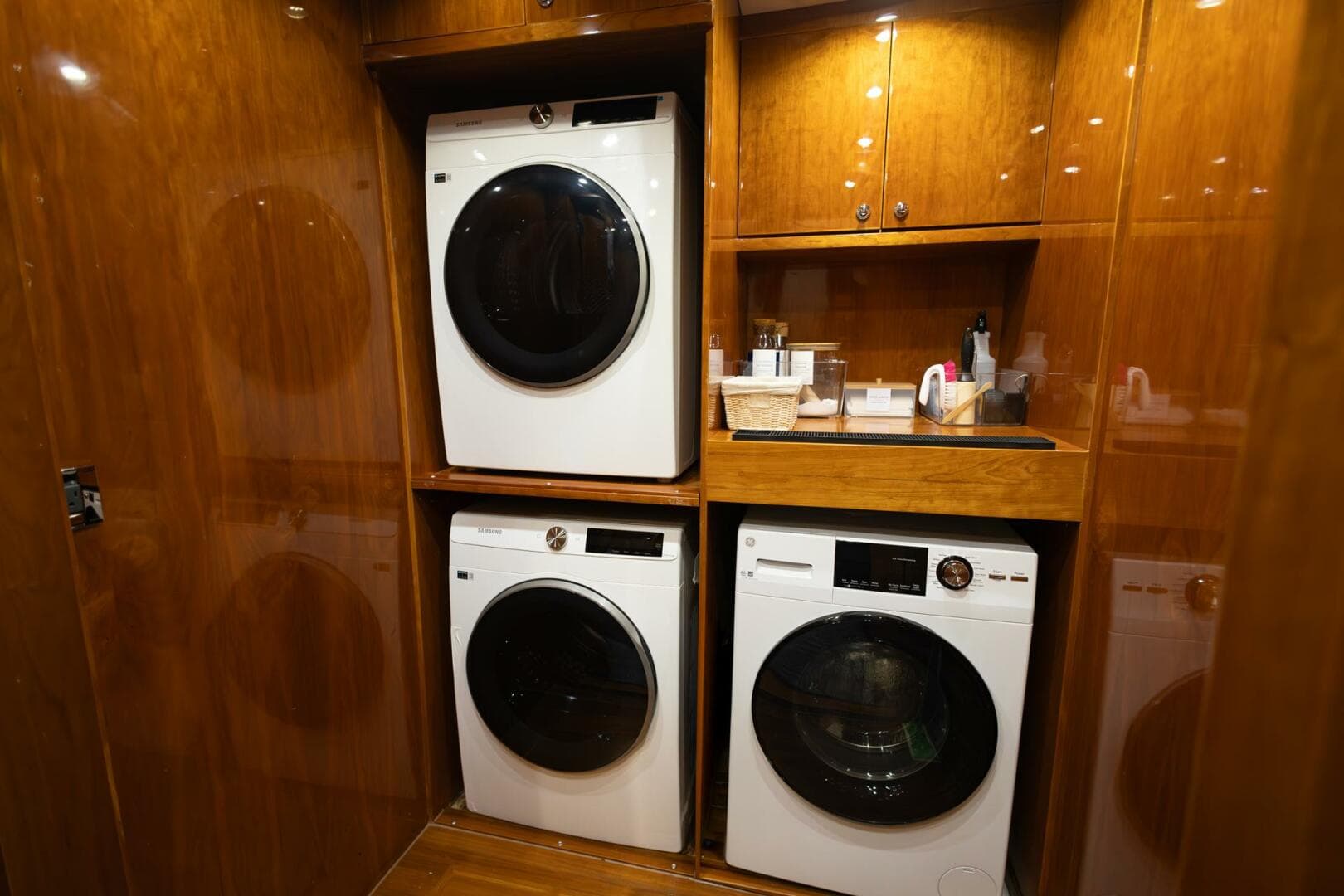 2010 Hargrave Raised Pilothouse — photo 35