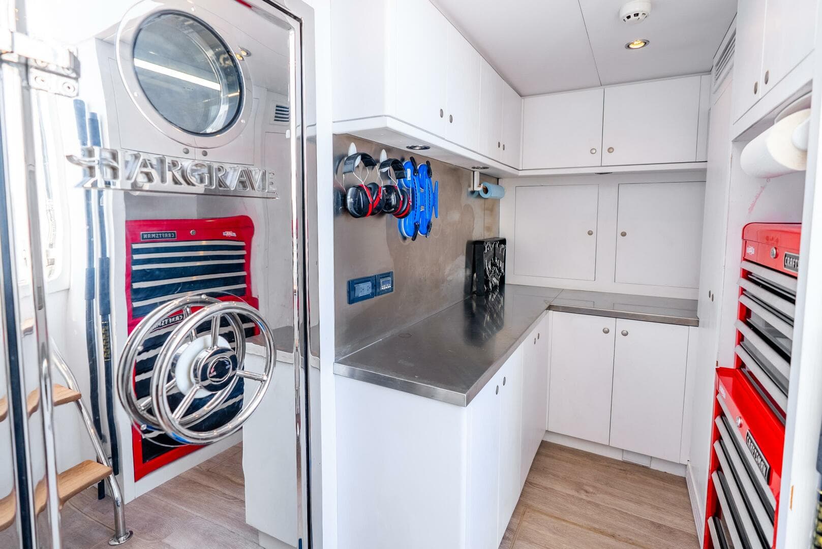 2010 Hargrave Raised Pilothouse — photo 55