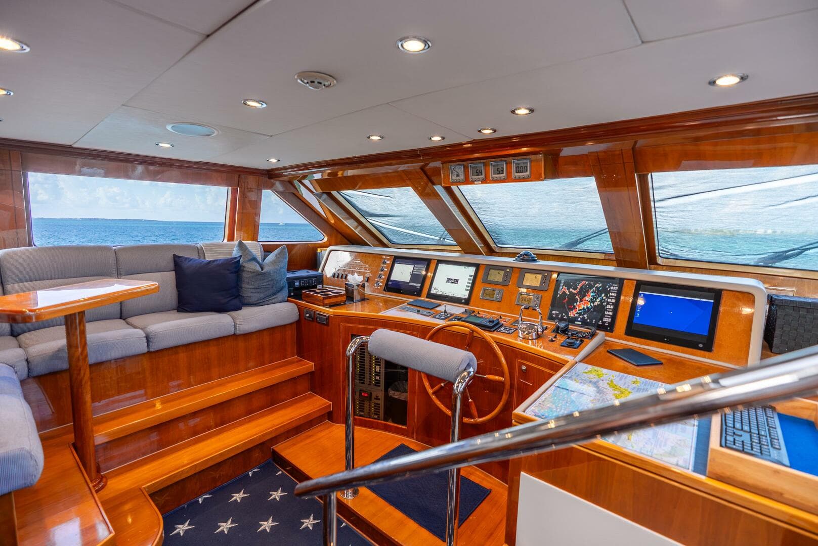 2010 Hargrave Raised Pilothouse — photo 19