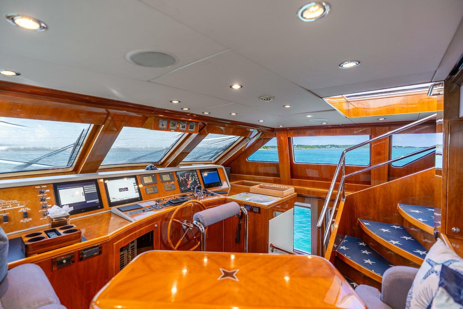 2010 Hargrave Raised Pilothouse — photo 21