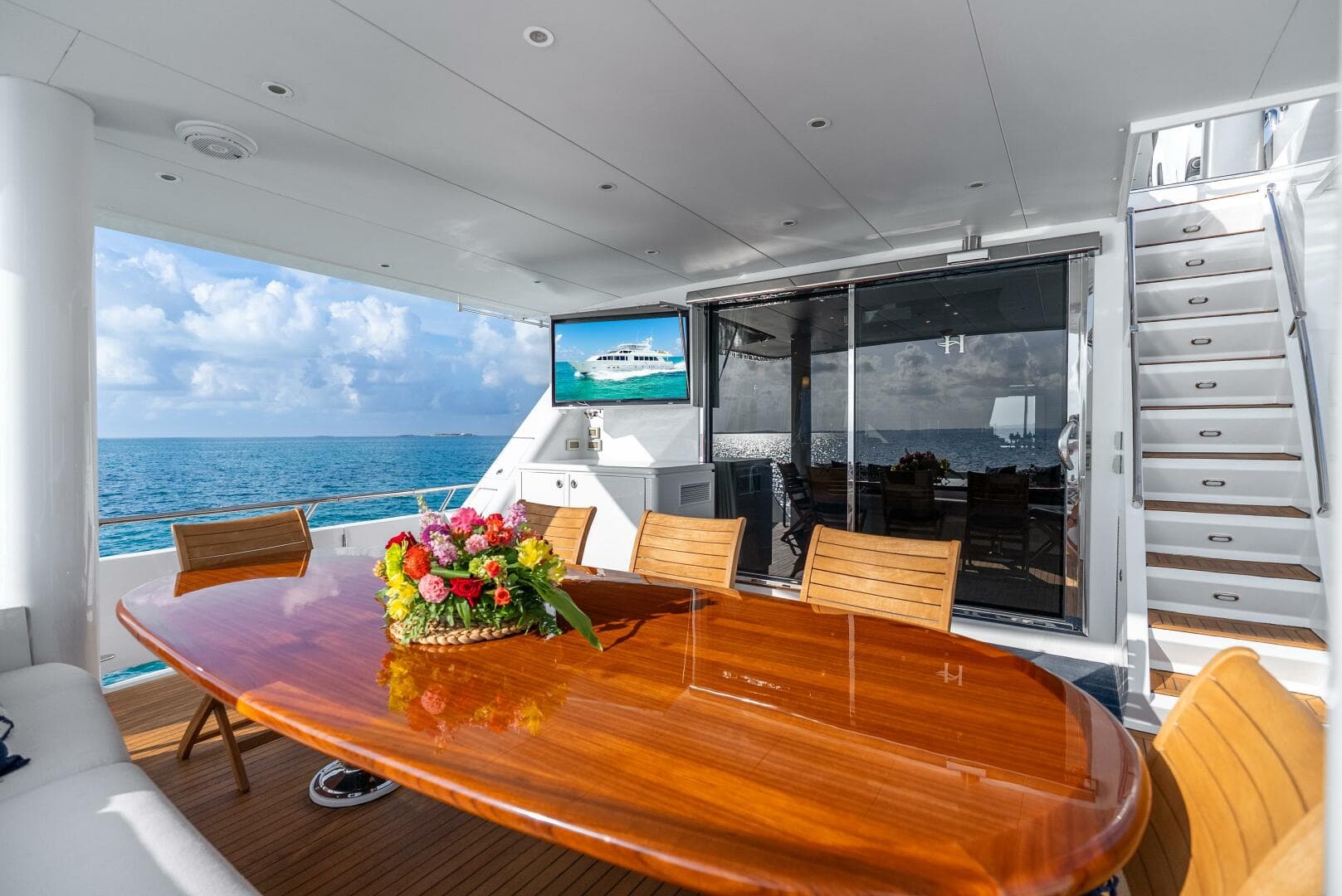 2010 Hargrave Raised Pilothouse — photo 10