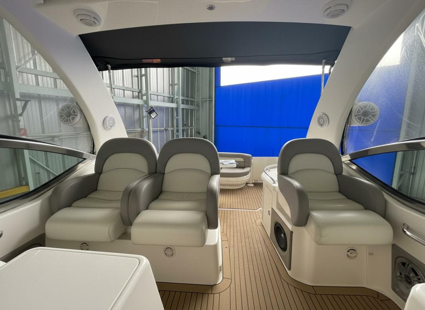 2004 Sea Ray 340 Sundancer — photo 7