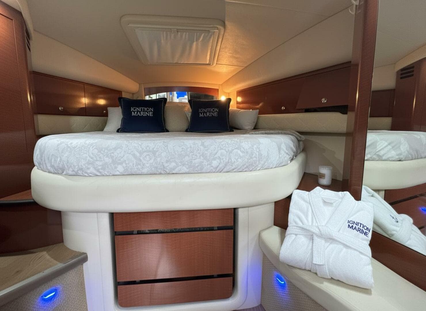 2004 Sea Ray 340 Sundancer — photo 16