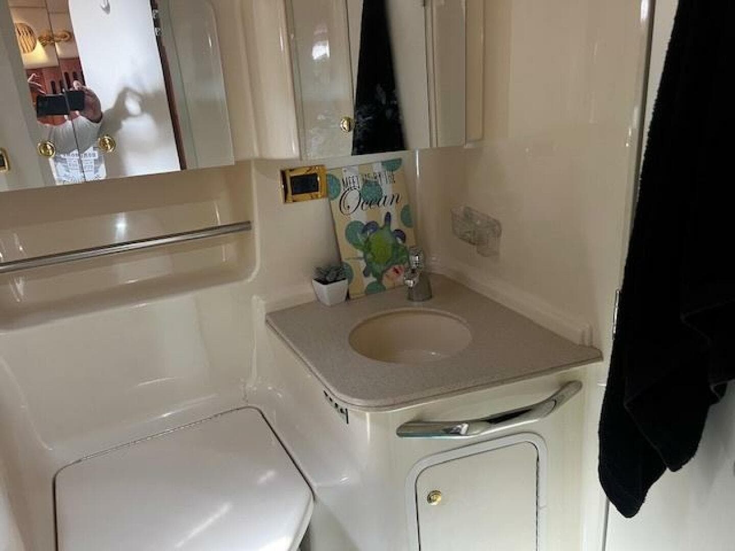 2000 Sea Ray 410 Sundancer — photo 36