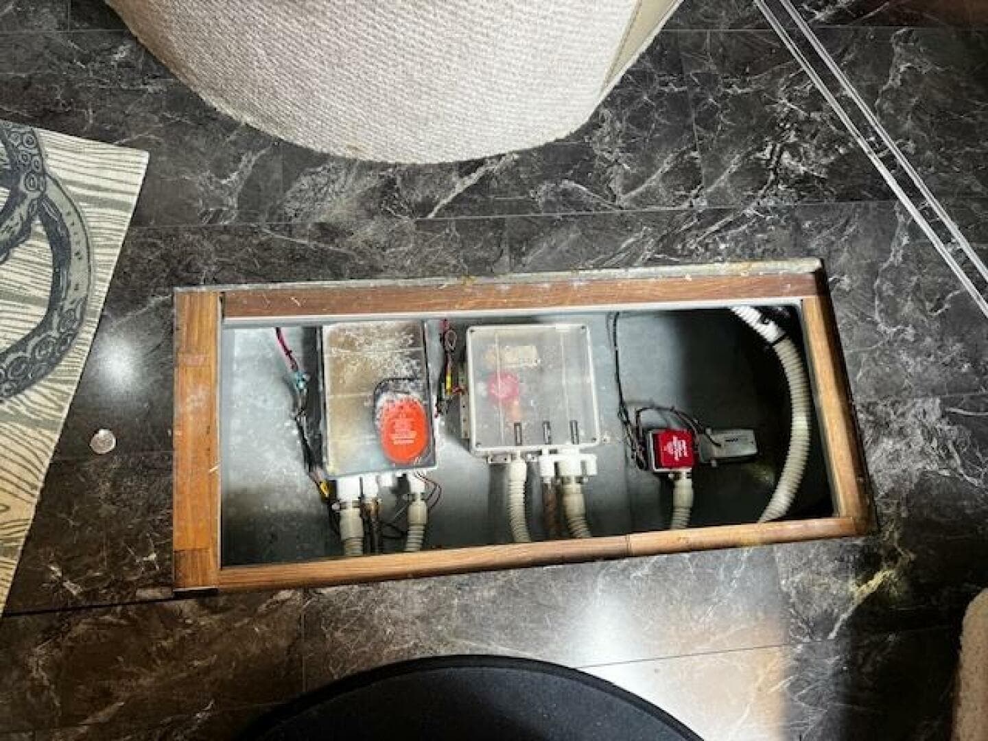 2000 Sea Ray 410 Sundancer — photo 48