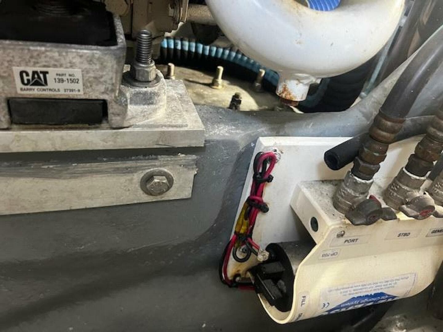 2000 Sea Ray 410 Sundancer — photo 8