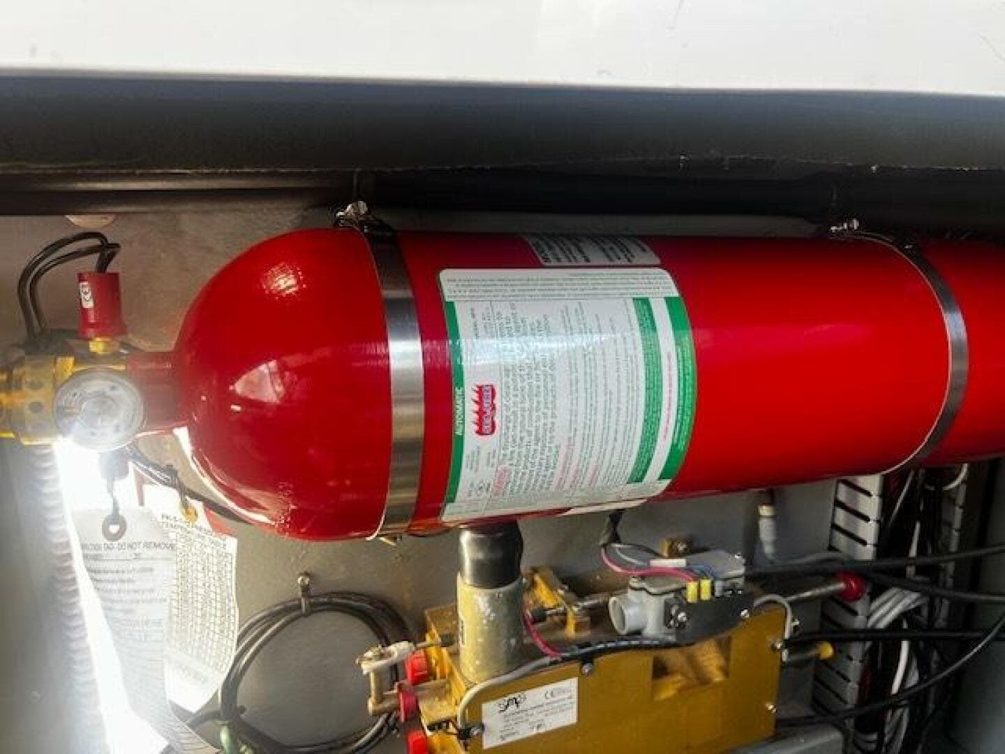 2000 Sea Ray 410 Sundancer — photo 13