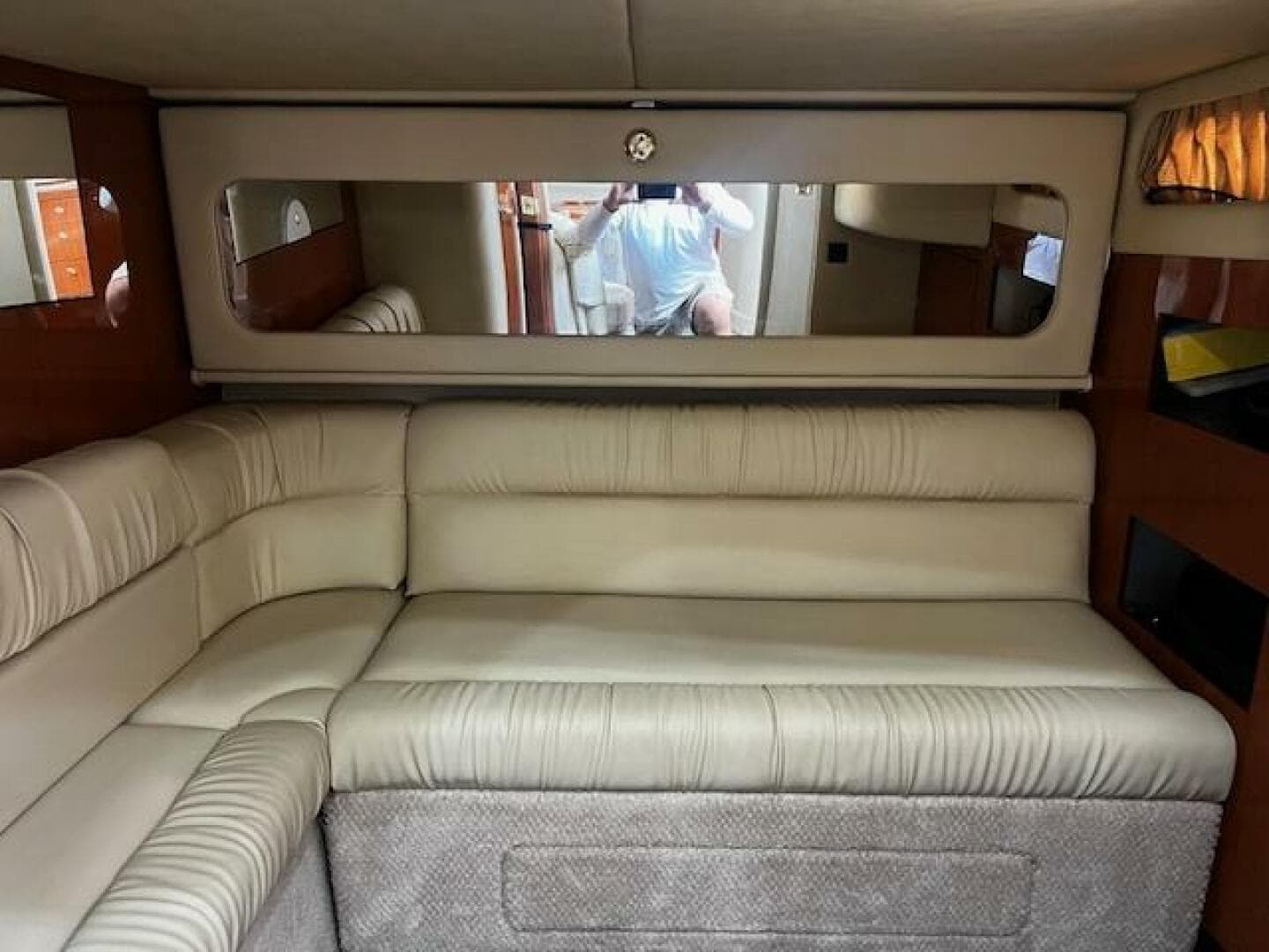 2000 Sea Ray 410 Sundancer — photo 21