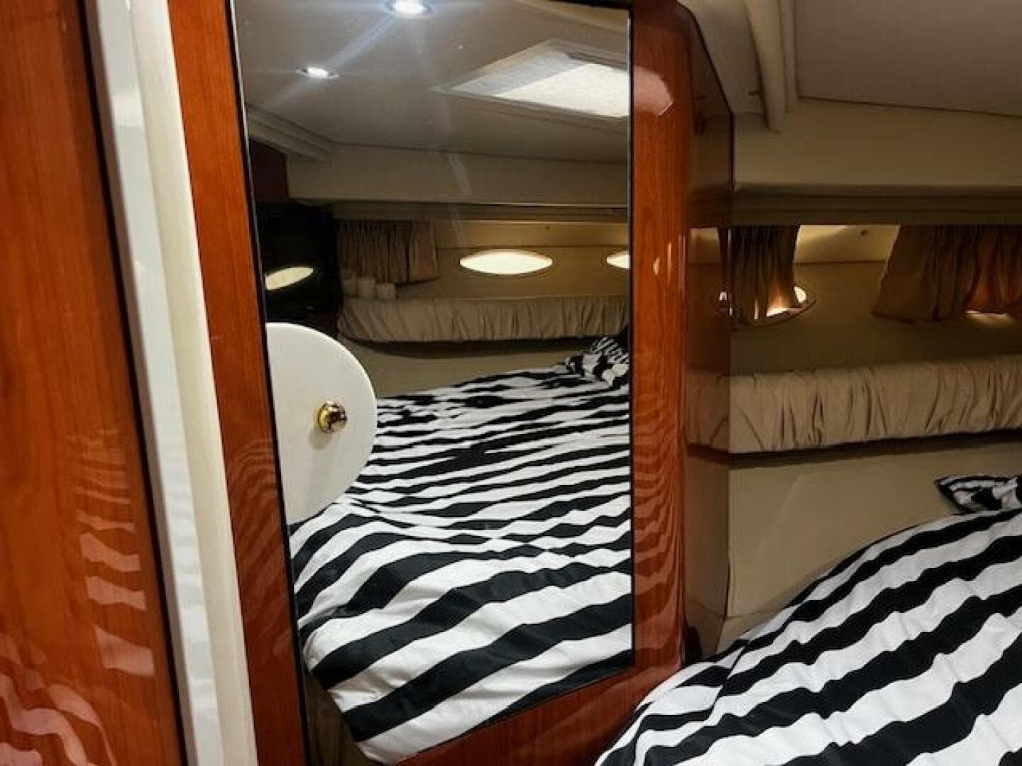 2000 Sea Ray 410 Sundancer — photo 44