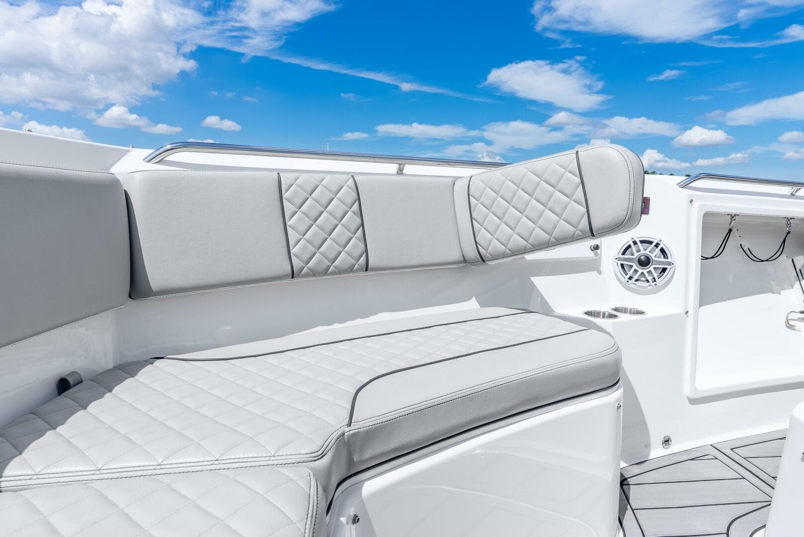 2024 Pursuit — photo 31