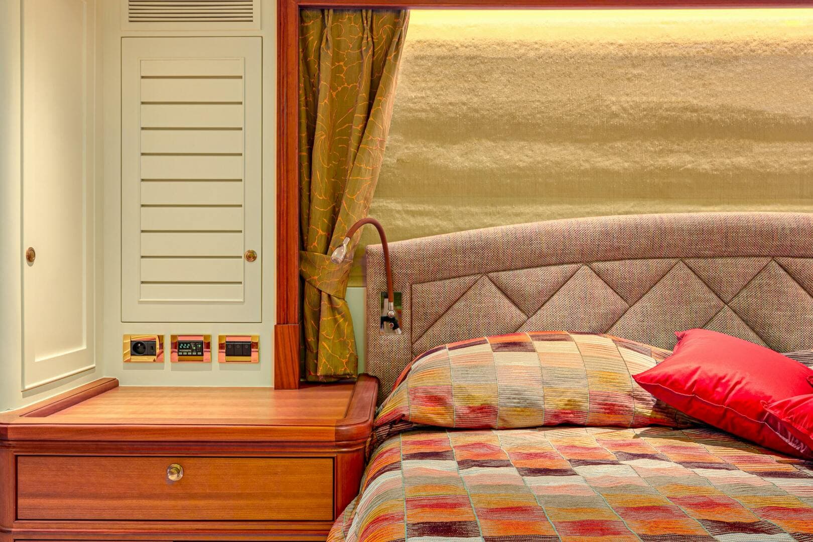 2019 Hunt Yachts — photo 27