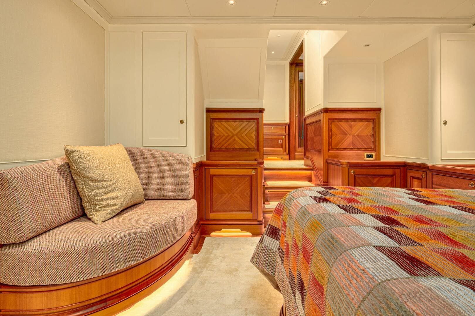 2019 Hunt Yachts — photo 35