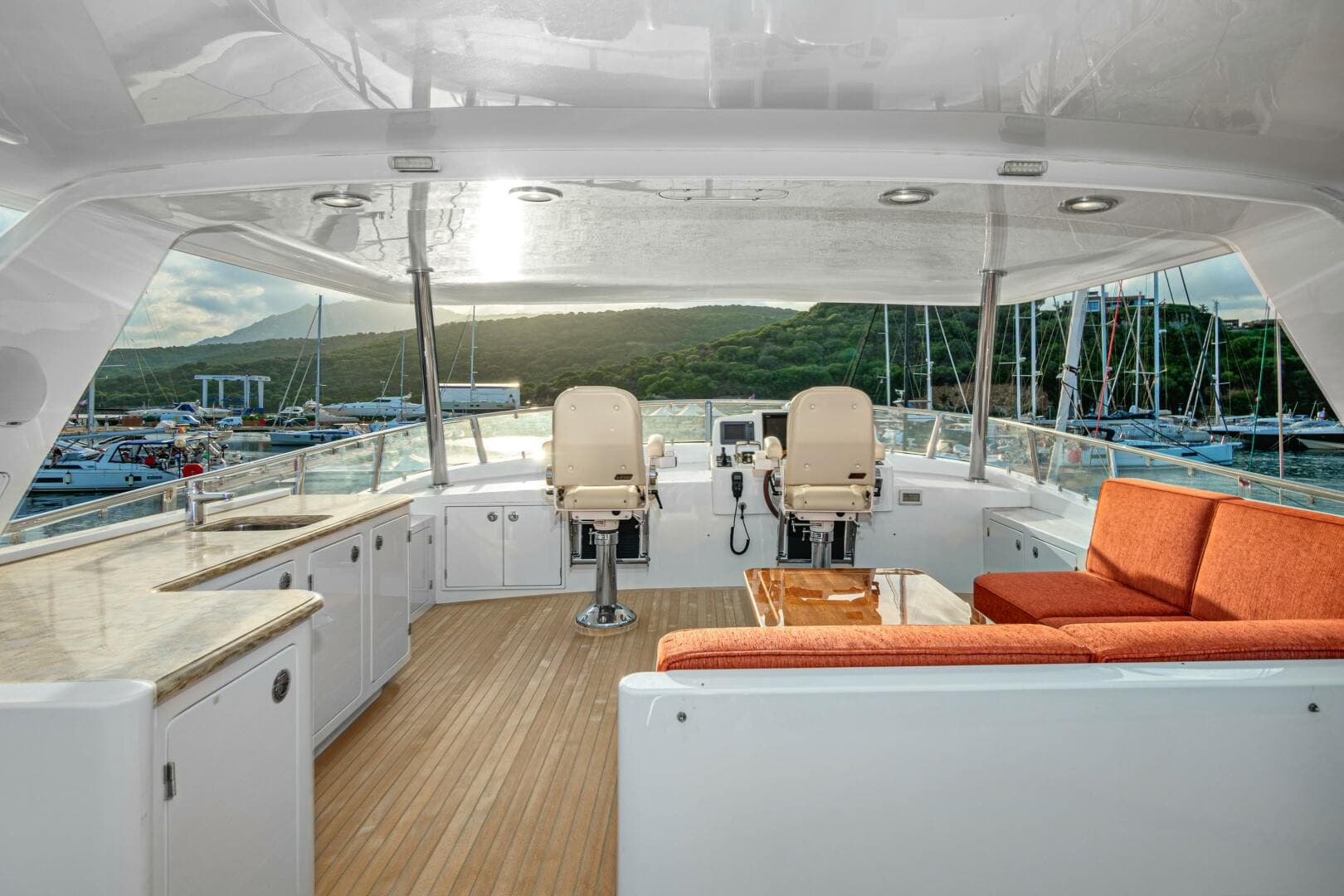 2019 Hunt Yachts — photo 47