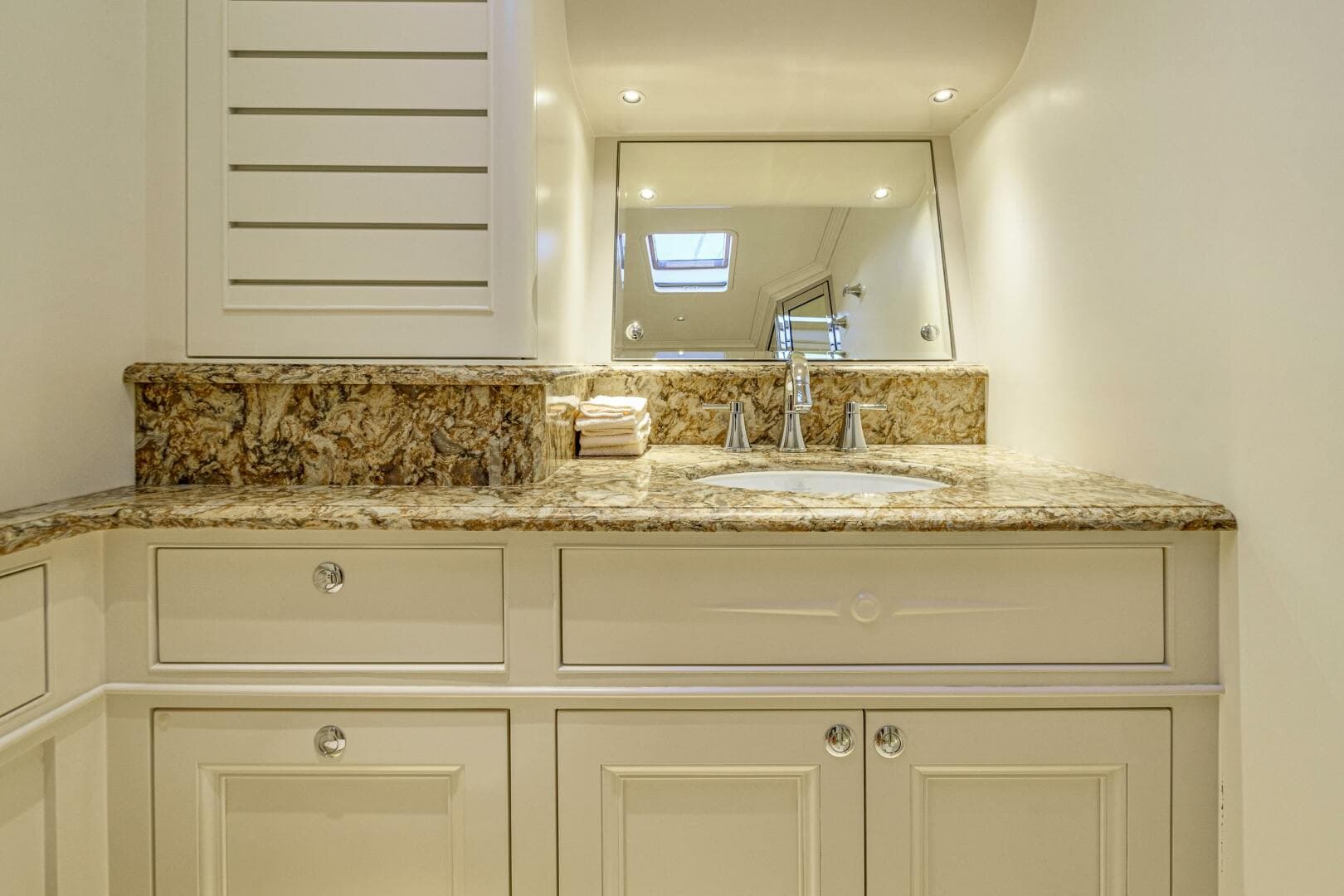 2019 Hunt Yachts — photo 44