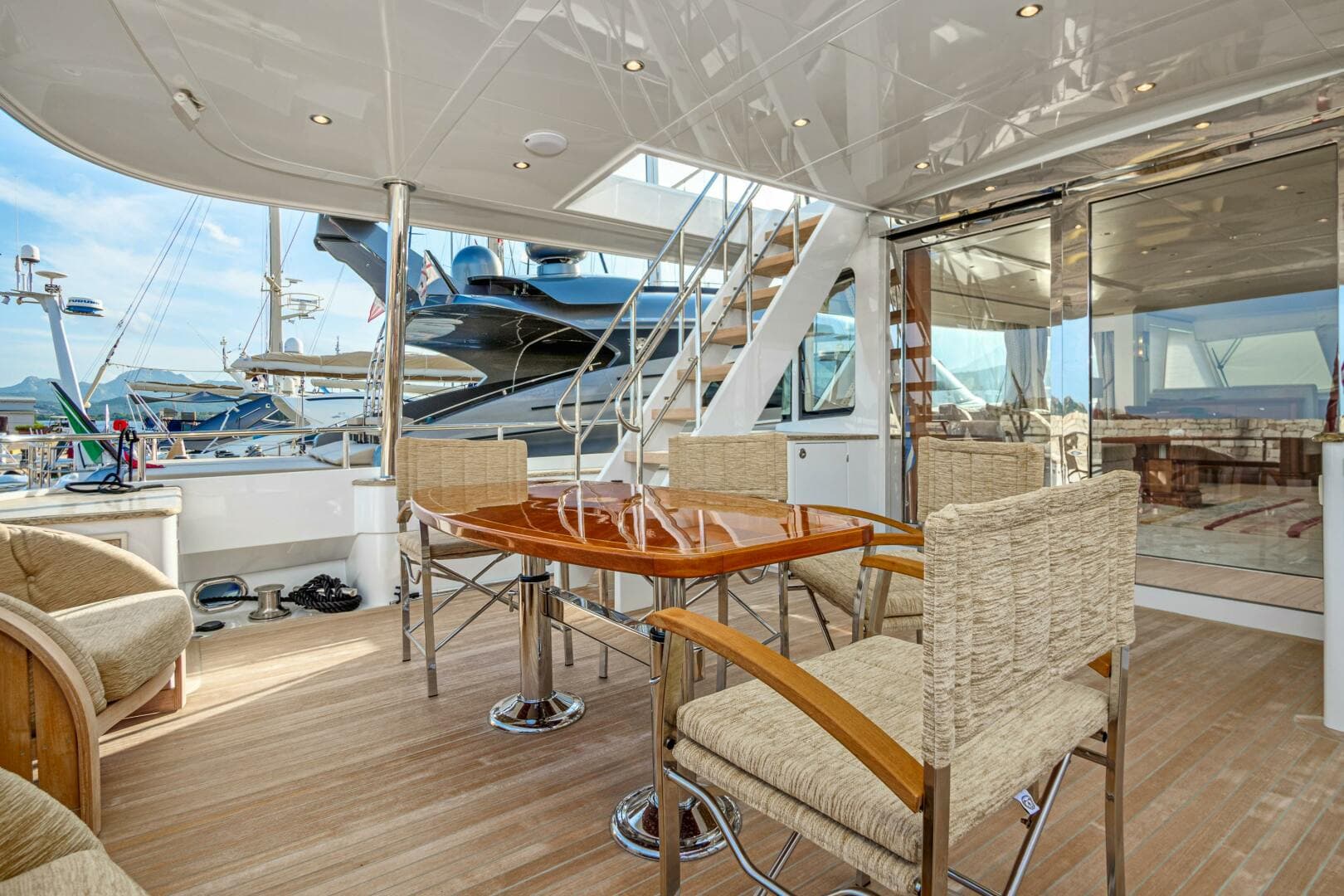 2019 Hunt Yachts — photo 4