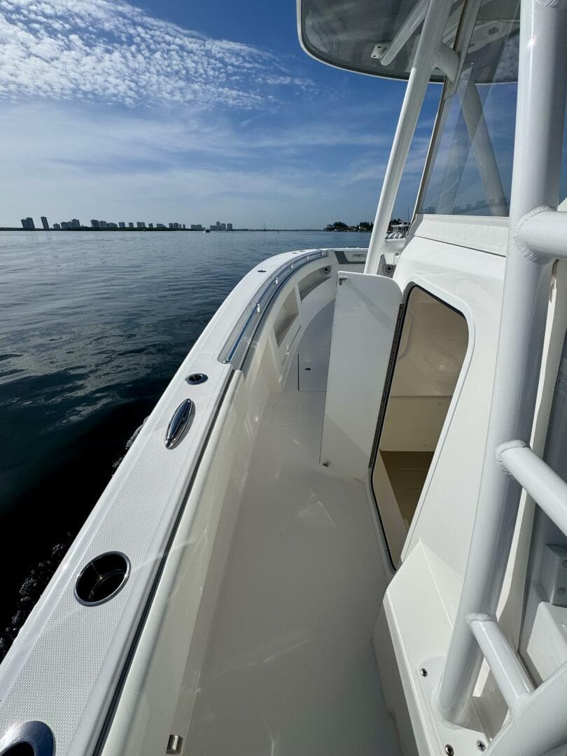 2024 Invincible 39 Open Fisherman — photo 13
