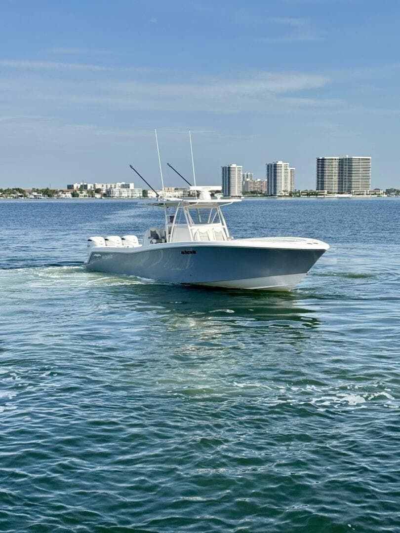 2024 Invincible 39 Open Fisherman — photo 27