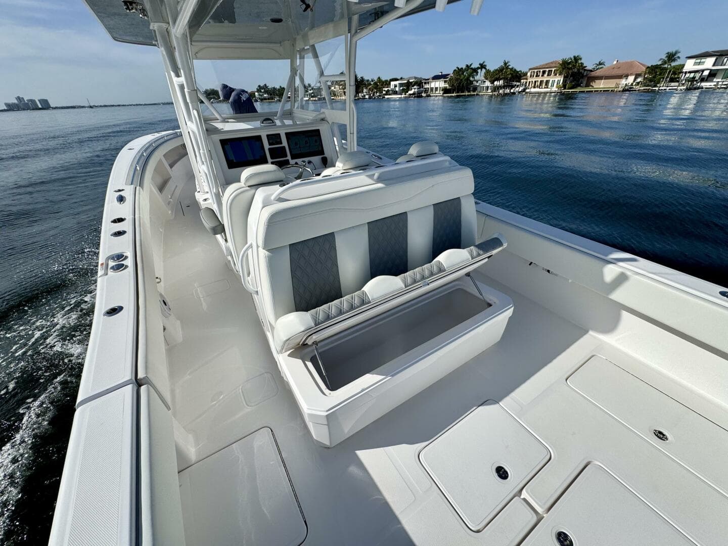 2024 Invincible 39 Open Fisherman — photo 18