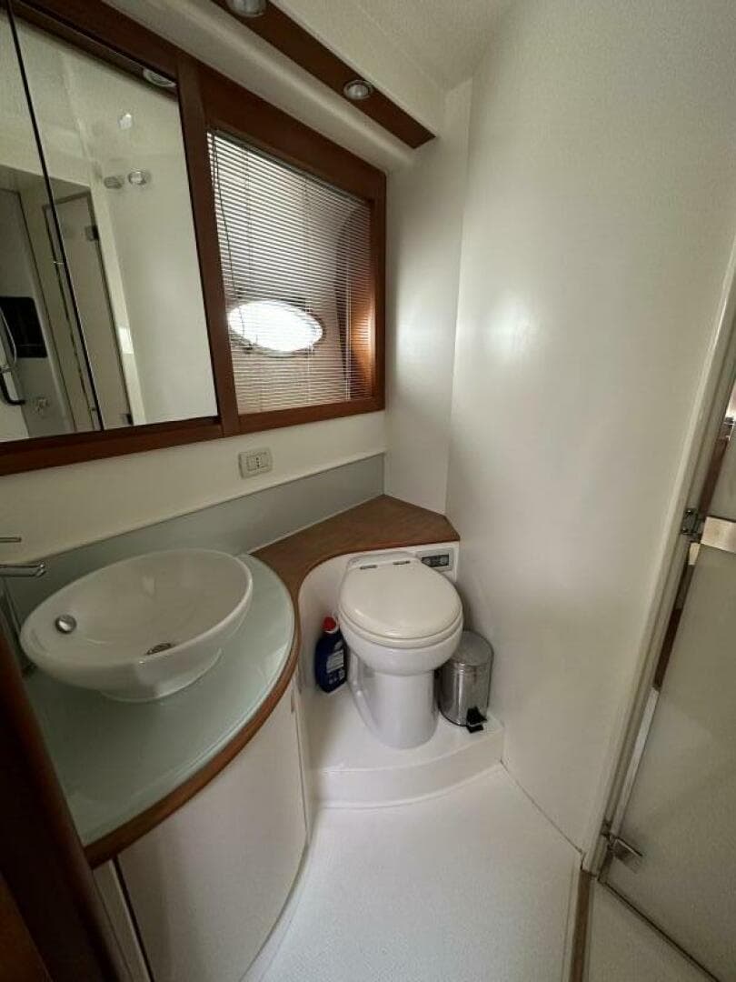 2007 Pershing 50 — photo 19