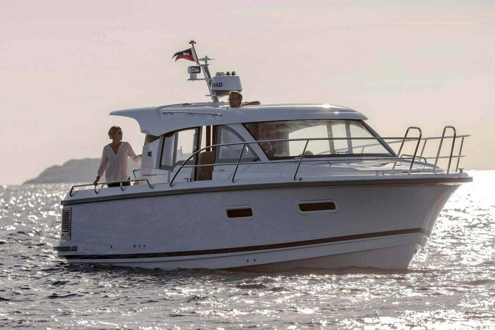 2025 Nimbus 305 Coupe — photo 1