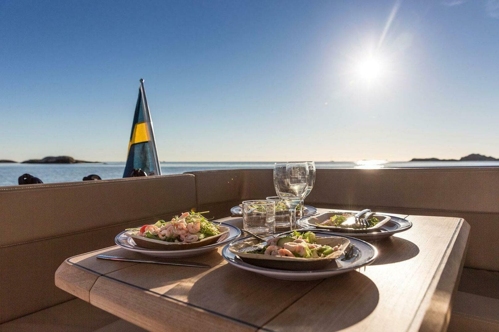 2025 Nimbus 305 Coupe — photo 6