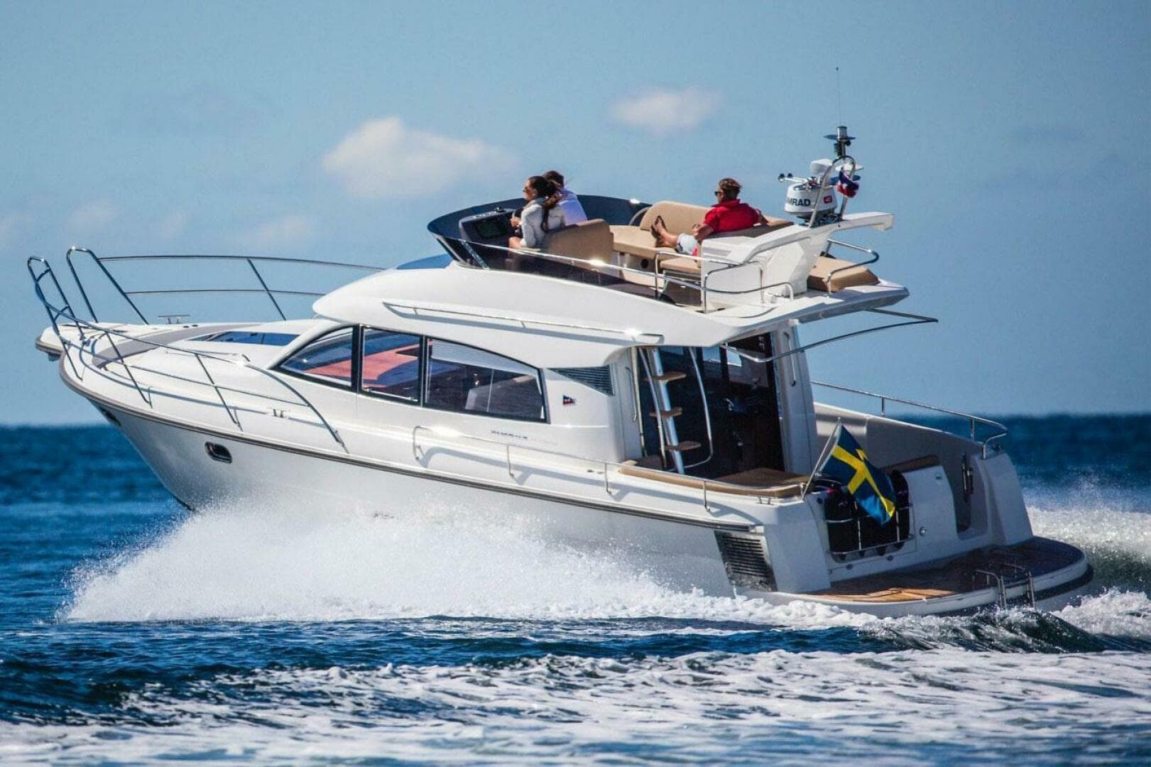 2025 Nimbus 405 Flybridge — photo 1