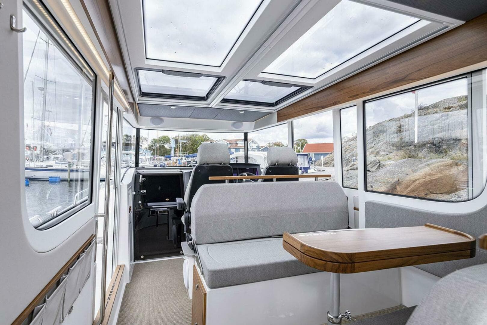 2025 Nimbus Commuter 11 — photo 7