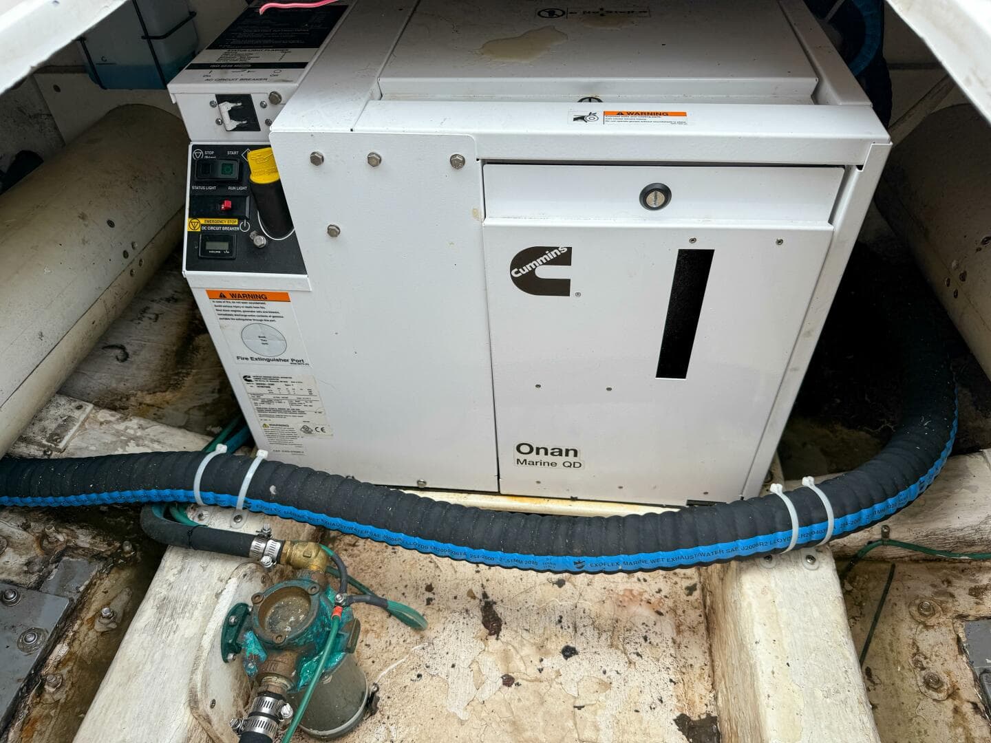 2002 Legacy 34 Express Twin Jet — photo 58