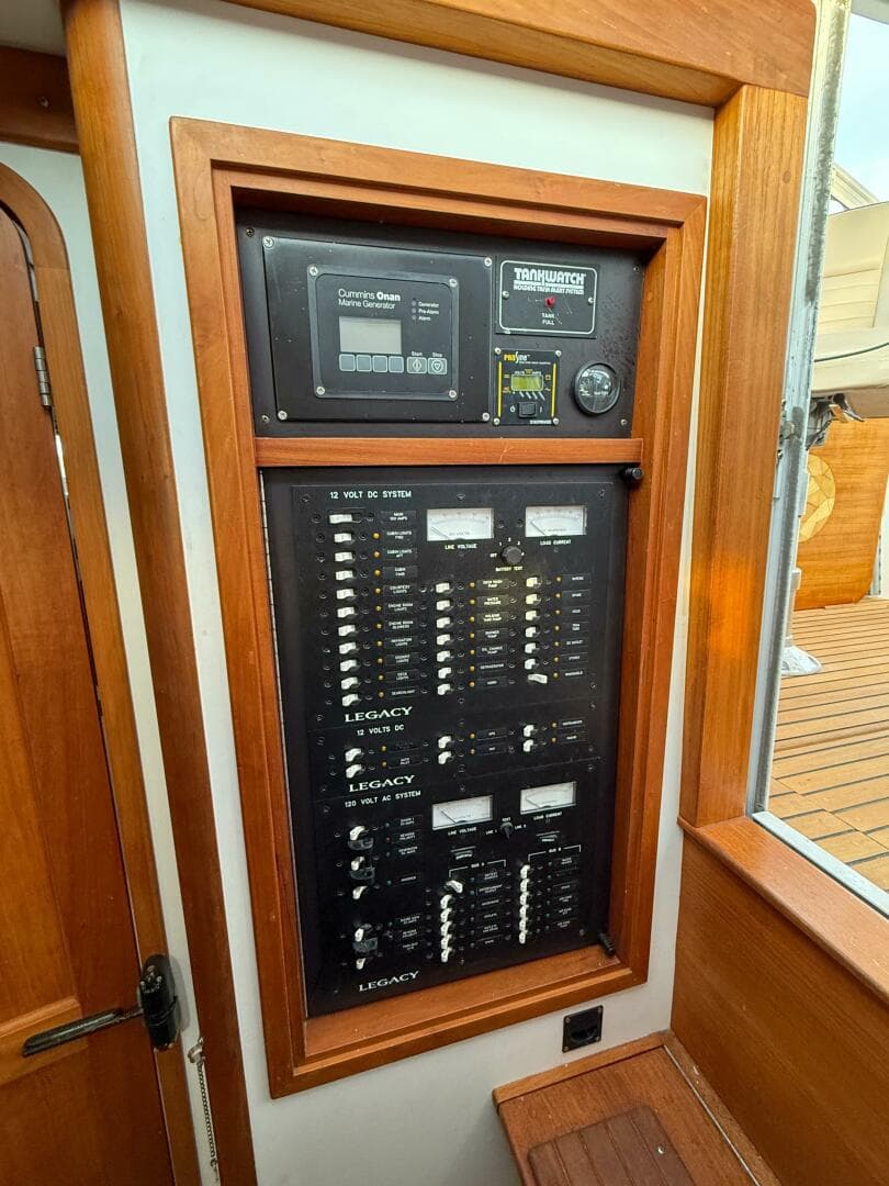 2002 Legacy 34 Express Twin Jet — photo 57