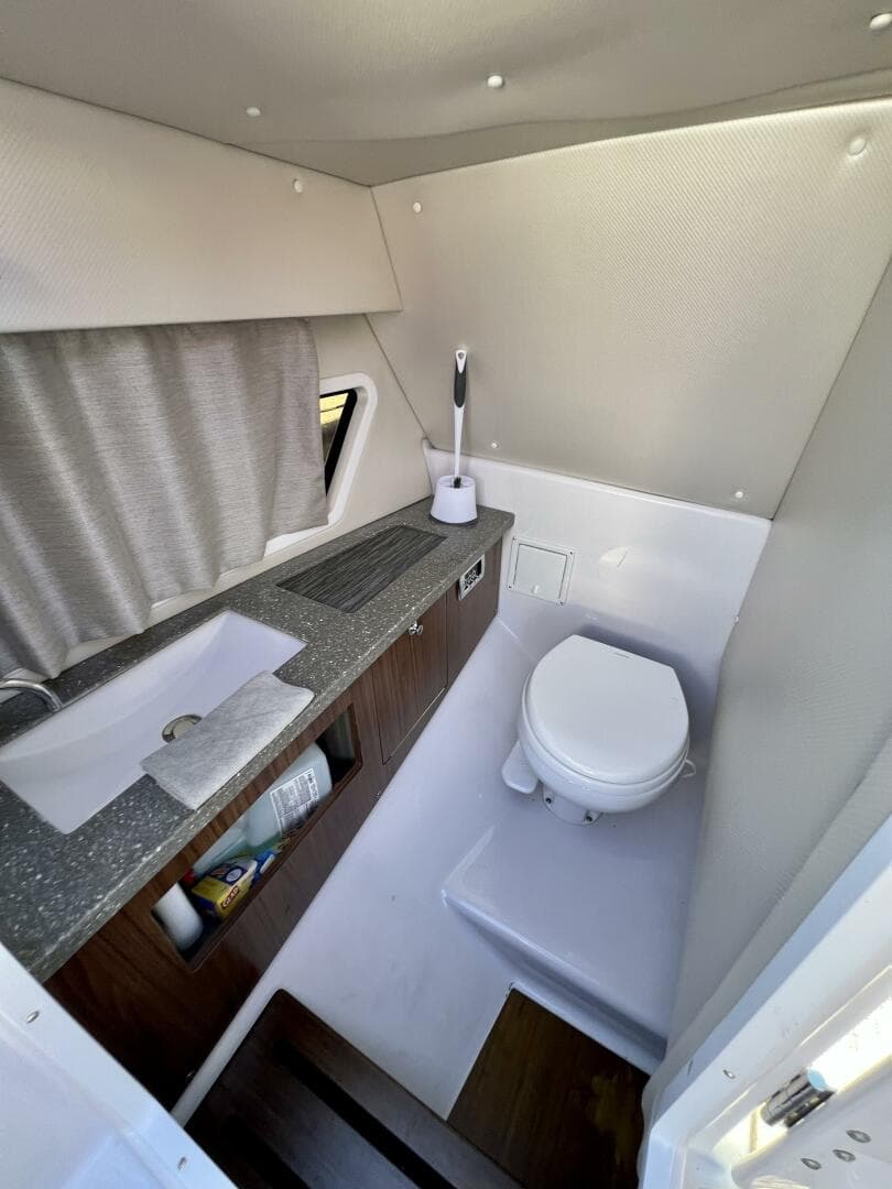 2019 Four Winns H290 — photo 27