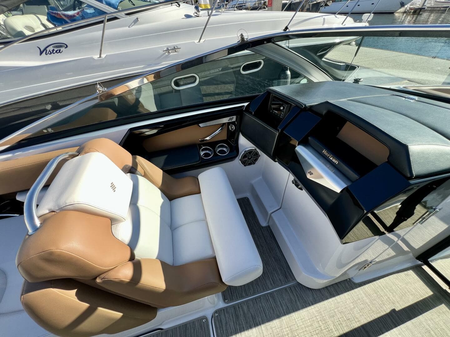 2019 Four Winns H290 — photo 21