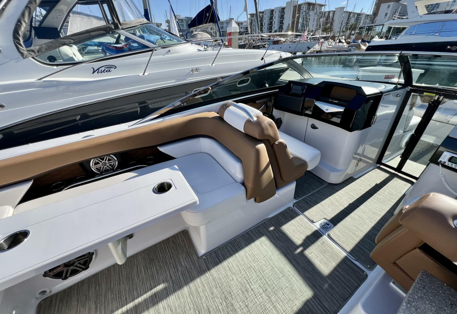 2019 Four Winns H290 — photo 20