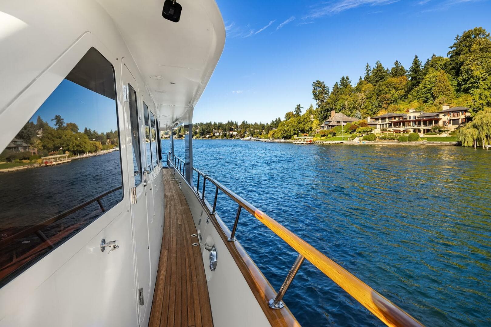 2001 Rayburn Custom Yachts Flush Deck — photo 63