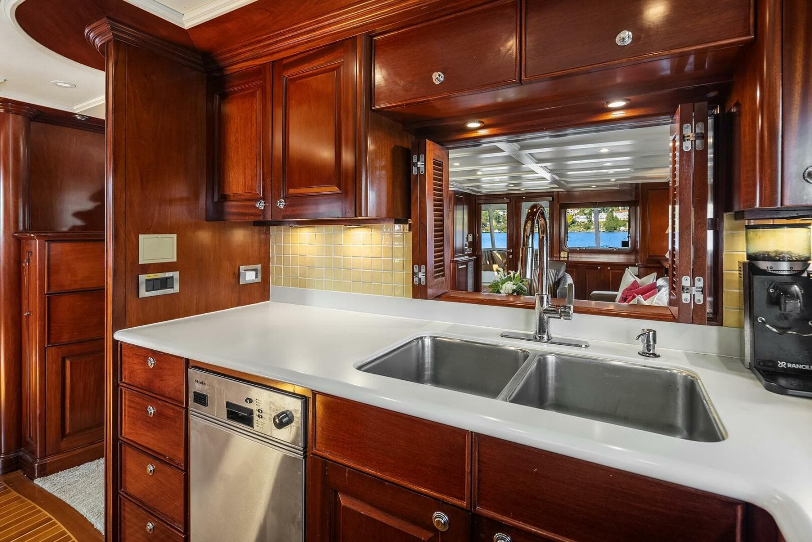 2001 Rayburn Custom Yachts Flush Deck — photo 14