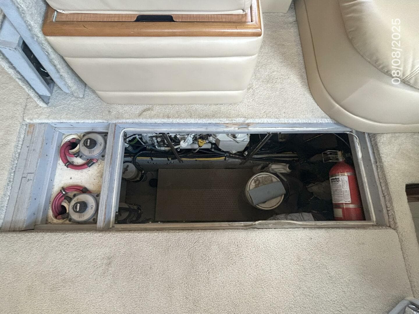 2001 Silverton 392 — photo 46