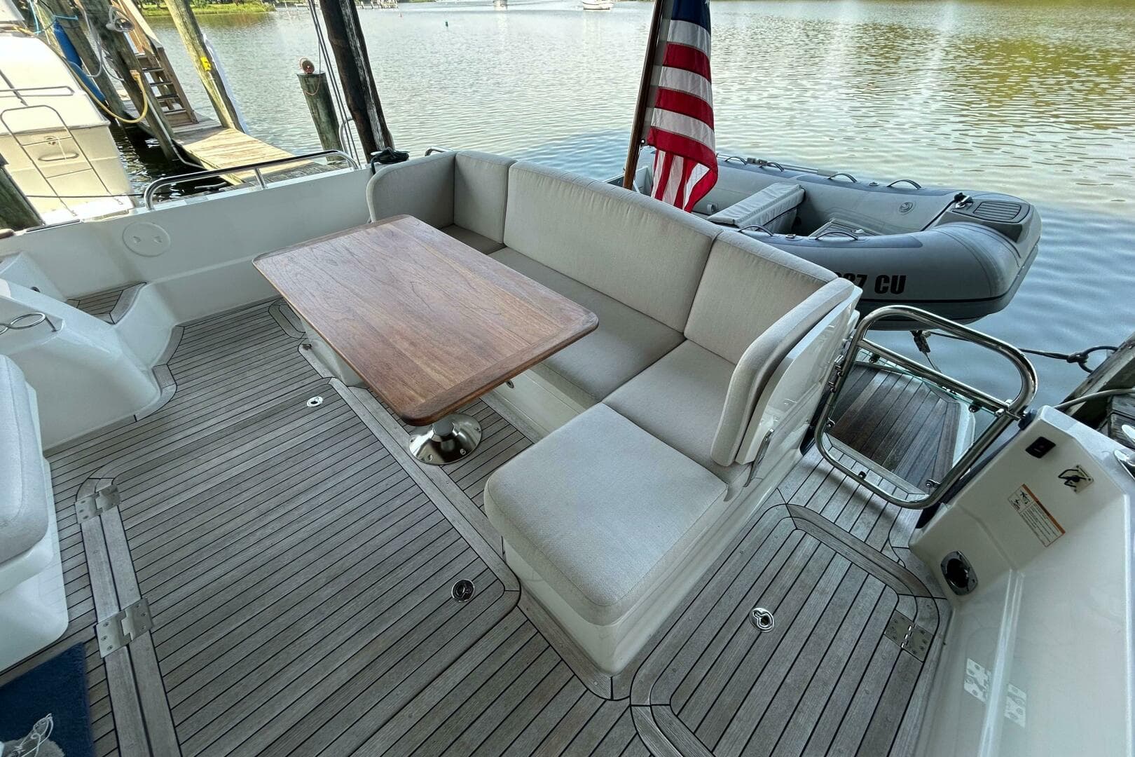 2022 Sabre 45 Salon Express — photo 9