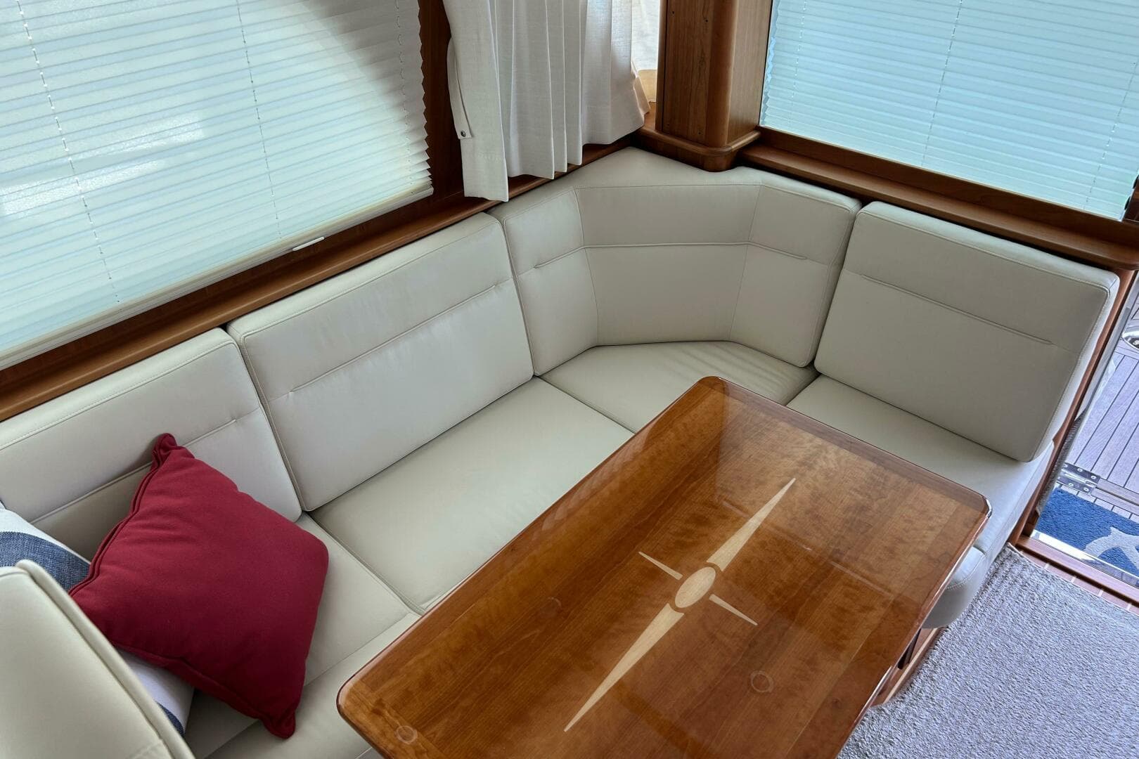 2022 Sabre 45 Salon Express — photo 15