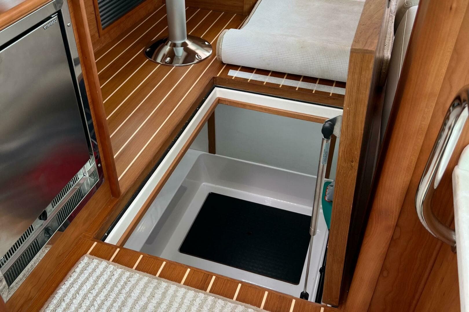 2022 Sabre 45 Salon Express — photo 24