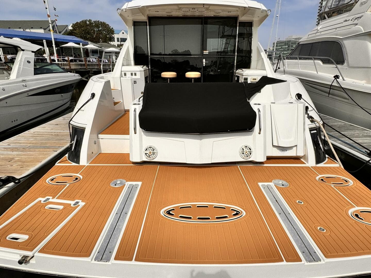 2014 Cruisers Yachts 45 Cantius — photo 7